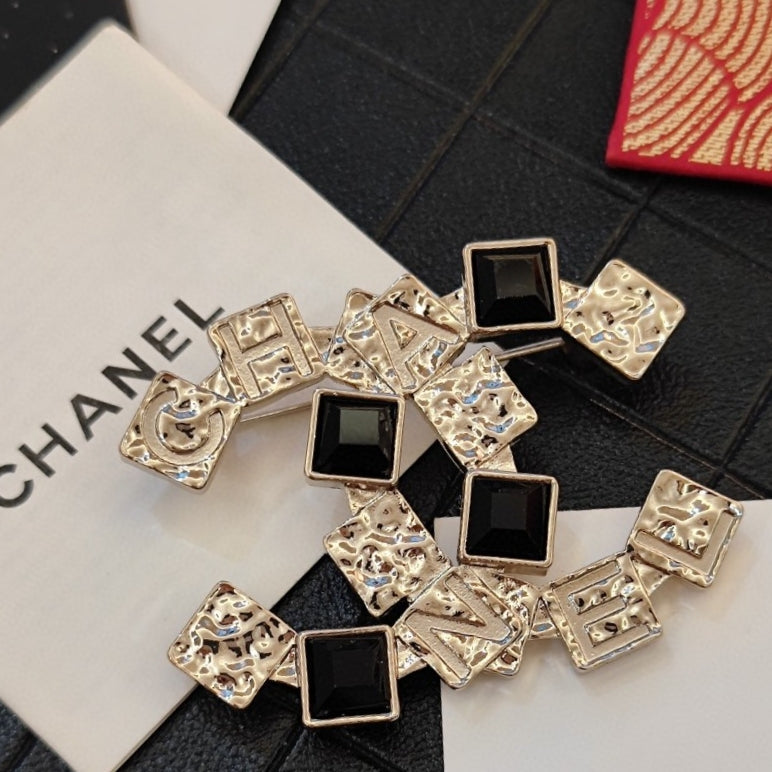 18K Chanel Black Crystals Brooch